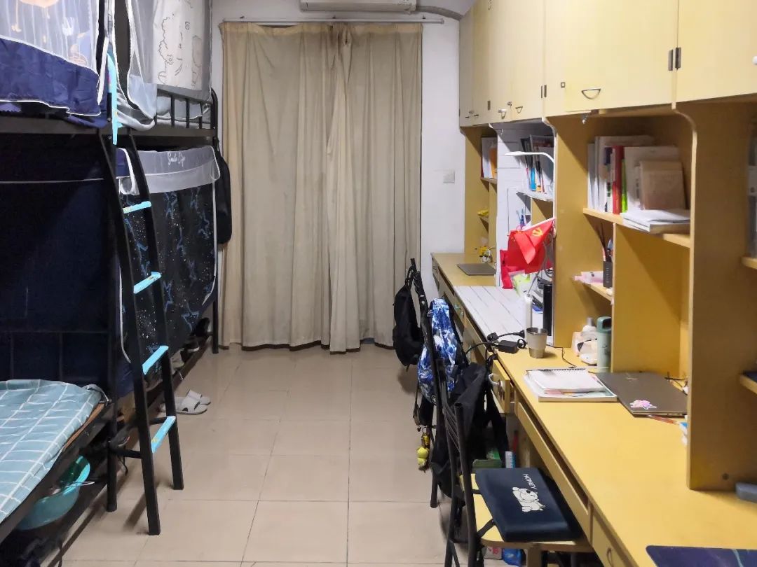 華東理工大學(xué)宿舍條件怎么樣,幾個人住,有空調(diào)嗎?