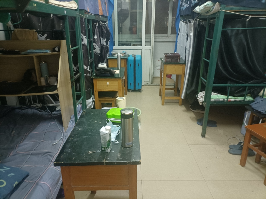 河北工業(yè)大學宿舍條件怎么樣,幾個人住,有空調嗎?