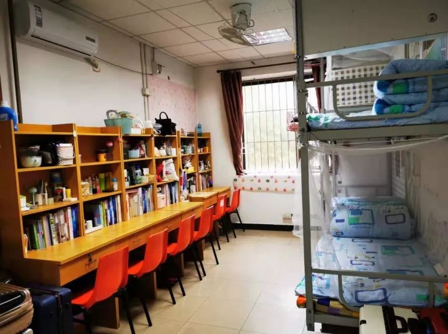 天津醫(yī)科大學宿舍條件怎么樣,幾個人住,有空調嗎?