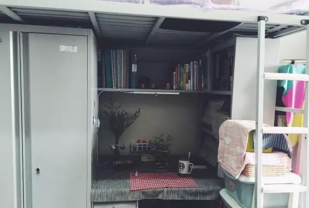 中央戲劇學(xué)院宿舍條件怎么樣,幾個(gè)人住,有空調(diào)嗎?