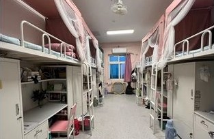 西安翻譯學(xué)院宿舍條件怎么樣,幾個人住,有空調(diào)嗎?