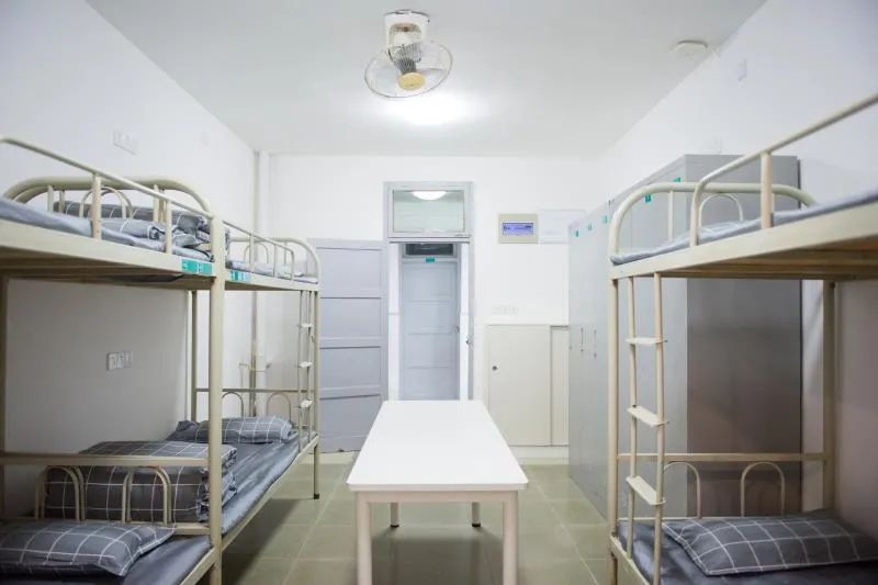 西安歐亞學院宿舍條件怎么樣,幾個人住,有空調(diào)嗎?
